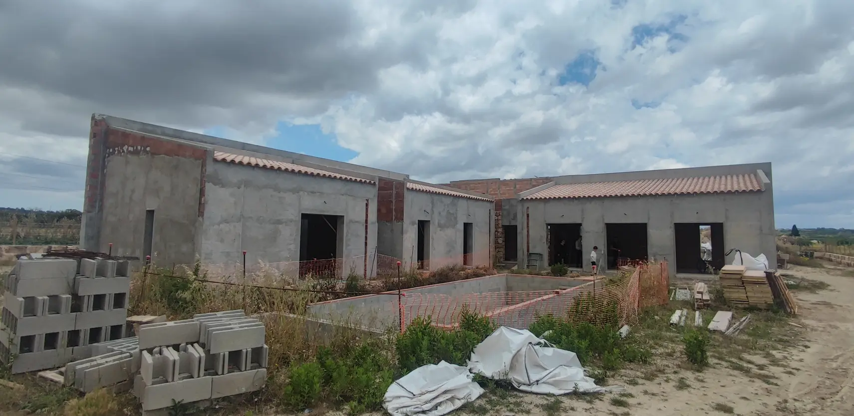 La vivienda unifamiliar en Petra, Mallorca, durante la ejecución.
